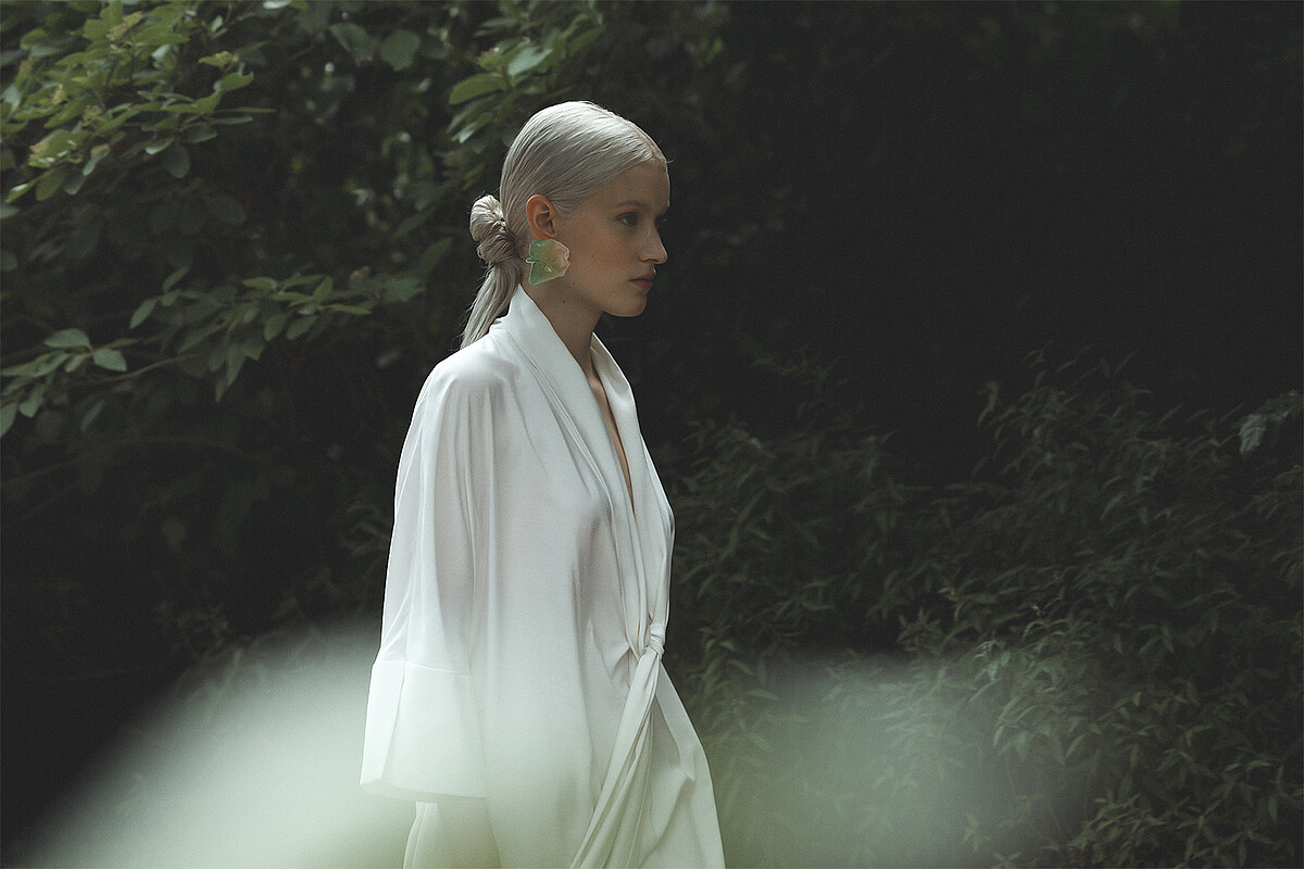 Ukrainian designer Kristina Bobkova presents her impressive collection From big suits to elegant dresses – handmade ready-to-wear bei label Bobkova