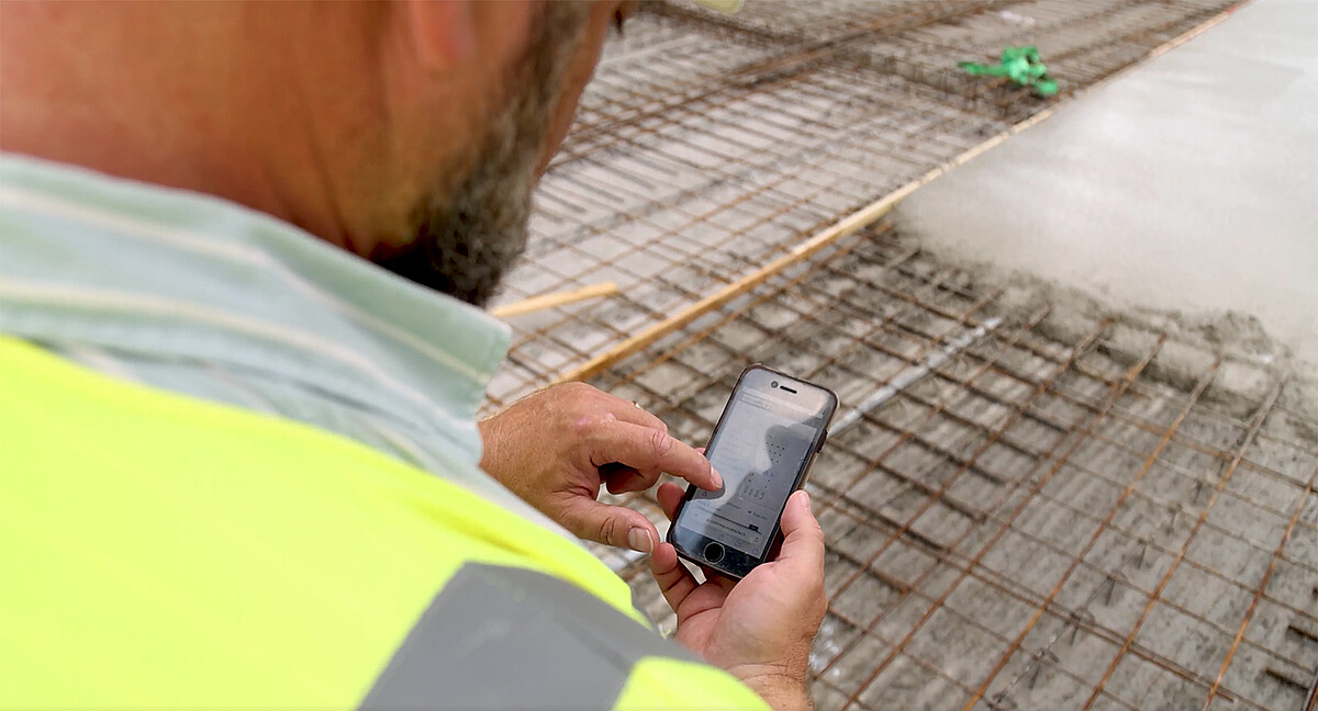 There’s an app for everything, including concrete. The quality of concrete can be measured at all stages of the production process, from the plant to the building site.