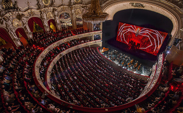 Inside KOMISCHE OPER BERLIN Inside KOMISCHE OPER BERLIN