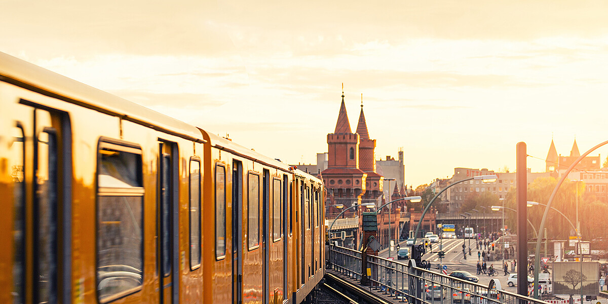 Oberbaum Bridge between Kreuzberg and Friedrichshain in Berlin: Favorite Area not only for FinTechs The Oberbaum Bridge between Kreuzberg and Friedrichshain in Berlin