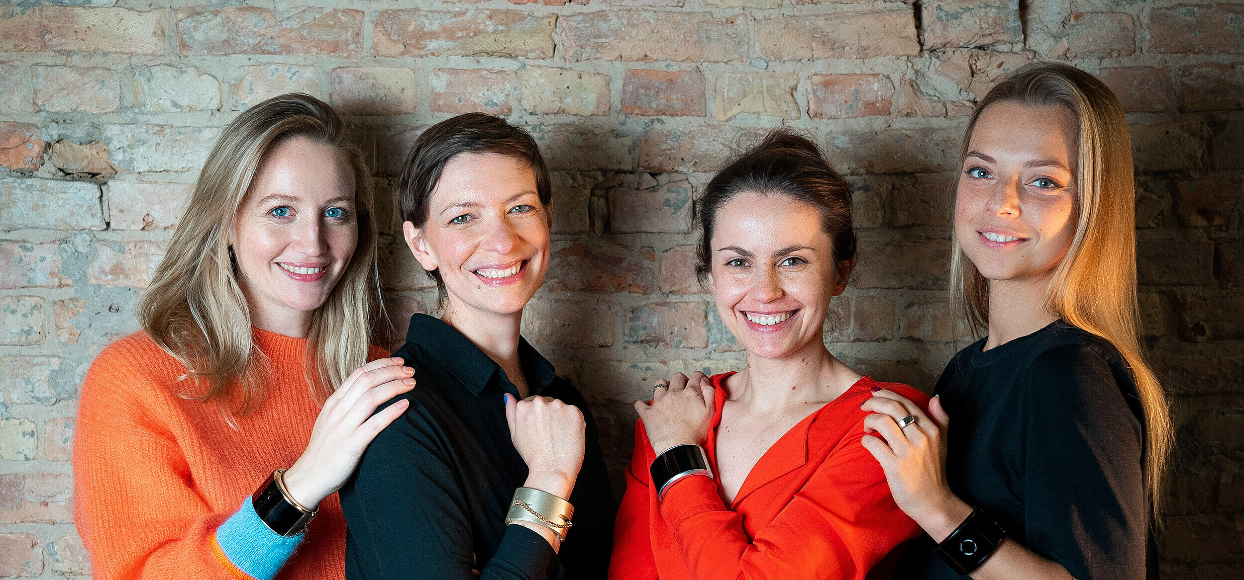 Laemon creates jewelry with a purpose – to keep you feeling safe.
